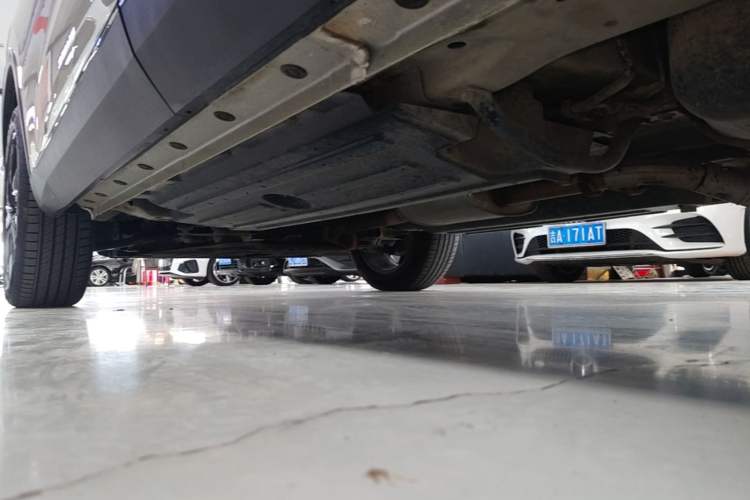 Used Haval H6 2024 1.5T Two-Wheel Drive Ultra Left Side Sill