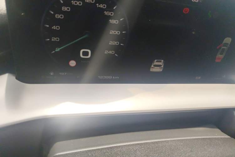 Used Haval H6 2024 1.5T Two-Wheel Drive Ultra Odometer Close Up