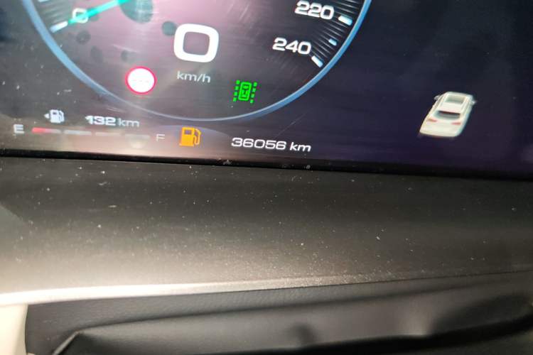 Used Haval H6 2024 1.5T Two-Wheel Drive Ultra Odometer Close Up