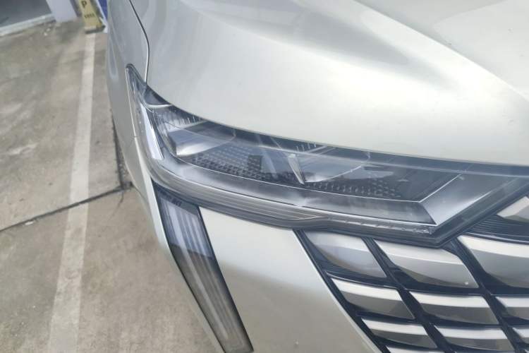 Used Haval H6 2024 1.5T Two-Wheel Drive Ultra Right Front Headlight