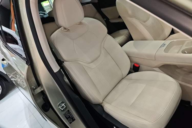 Used Haval H6 2024 1.5T Two-Wheel Drive Ultra Right Front Seat