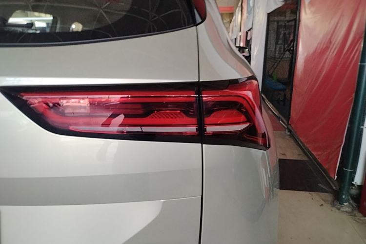 Used Haval H6 2024 1.5T Two-Wheel Drive Ultra Right Rear Taillight