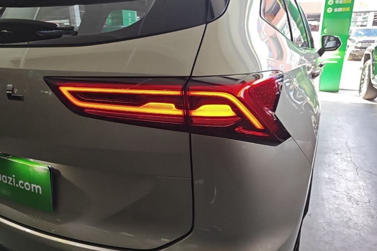 Used Haval H6 2024 1.5T Two-Wheel Drive Ultra Right Rear Taillight