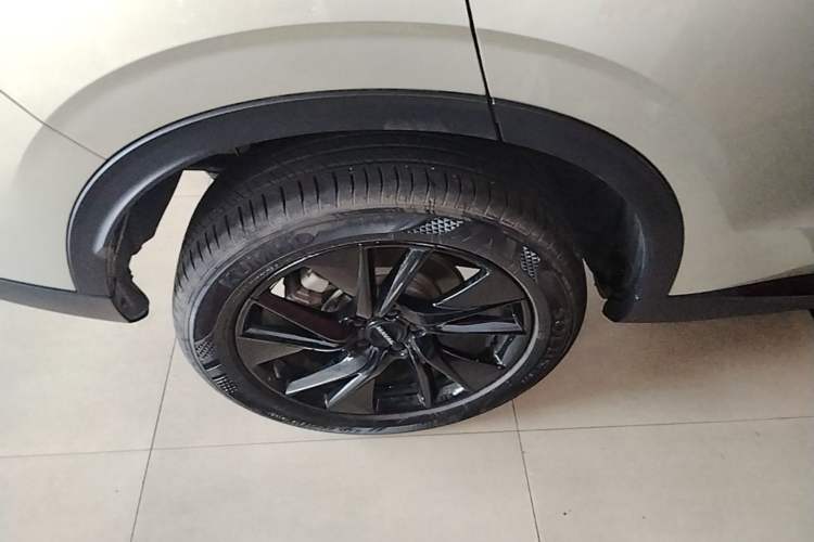 Used Haval H6 2024 1.5T Two-Wheel Drive Ultra Right Rear Wheel Hub