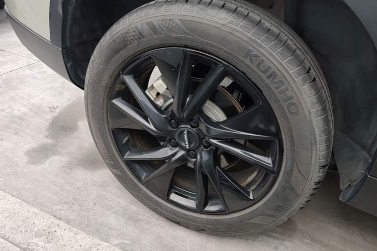 Used Haval H6 2024 1.5T Two-Wheel Drive Ultra Right Rear Wheel Hub
