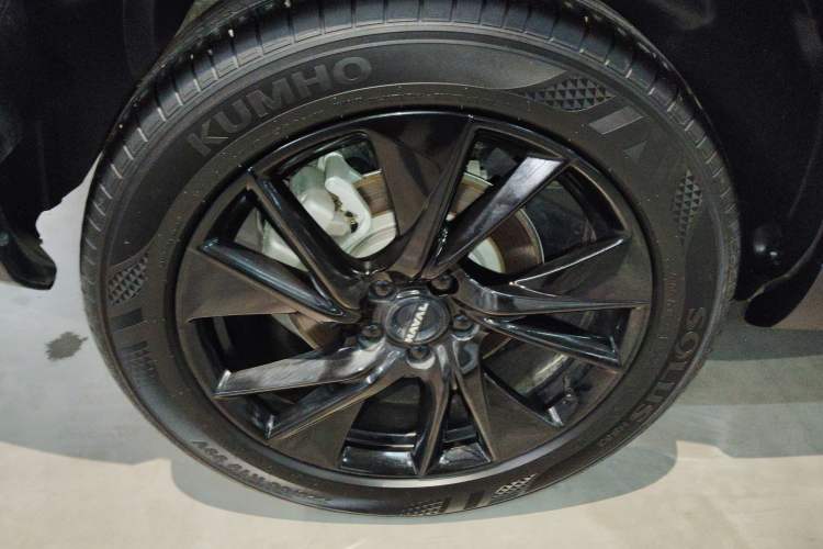 Used Haval H6 2024 2.0T All-Wheel Drive Max Right Rear Wheel Hub