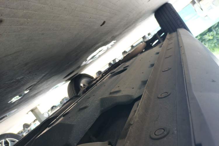 Used Haval H6 2024 1.5T Two-Wheel Drive Ultra Right Side Sill