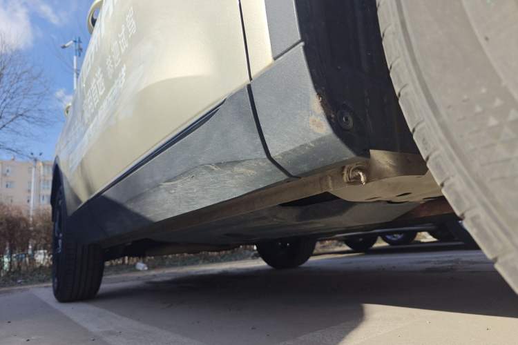 Used Haval H6 2024 1.5T Two-Wheel Drive Ultra Right Side Sill