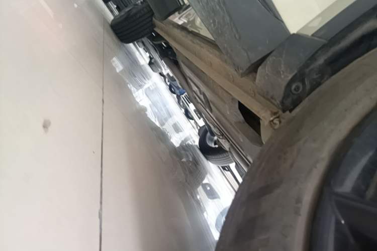 Used Haval H6 2024 1.5T Two-Wheel Drive Ultra Right Side Sill