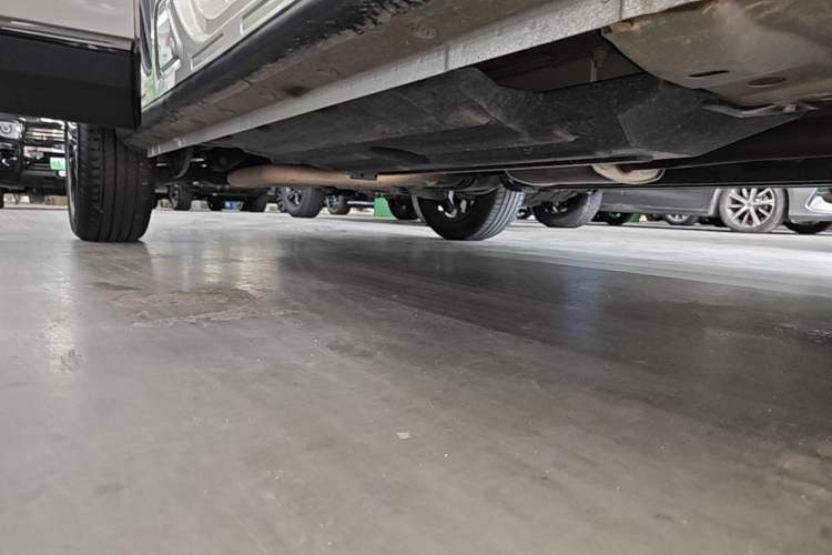 Used Haval H6 2024 1.5T Two-Wheel Drive Ultra Right Side Sill
