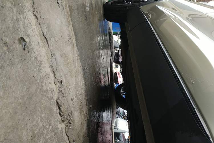 Used Haval H6 2024 1.5T Two-Wheel Drive Ultra Right Side Sill