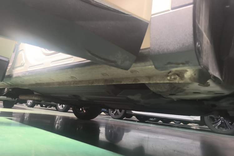Used Haval H6 2024 1.5T Two-Wheel Drive Ultra Right Side Sill