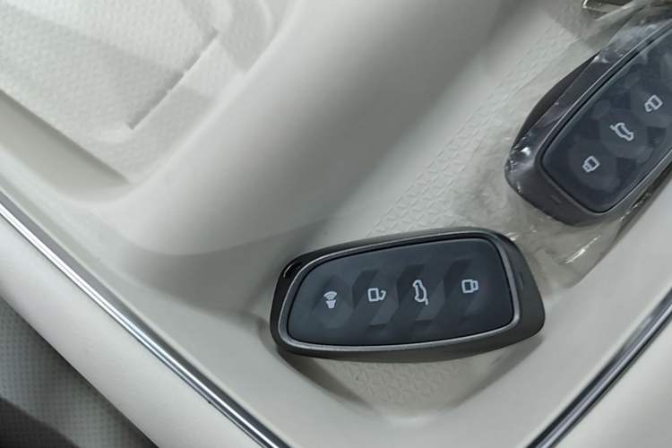 Used Haval H6 2024 1.5T Two-Wheel Drive Ultra Vehicle Key