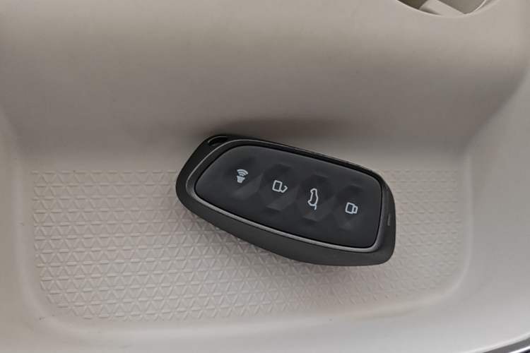Used Haval H6 2024 1.5T Two-Wheel Drive Ultra Vehicle Key