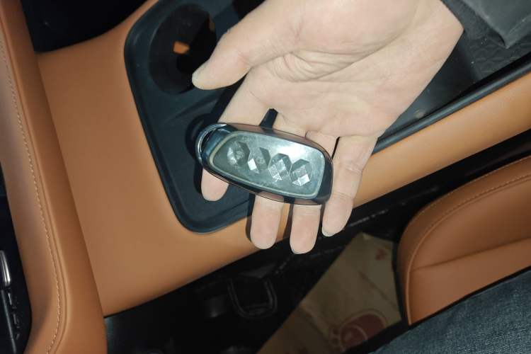 Used Haval H6 2024 1.5T Two-Wheel Drive Max Vehicle Key
