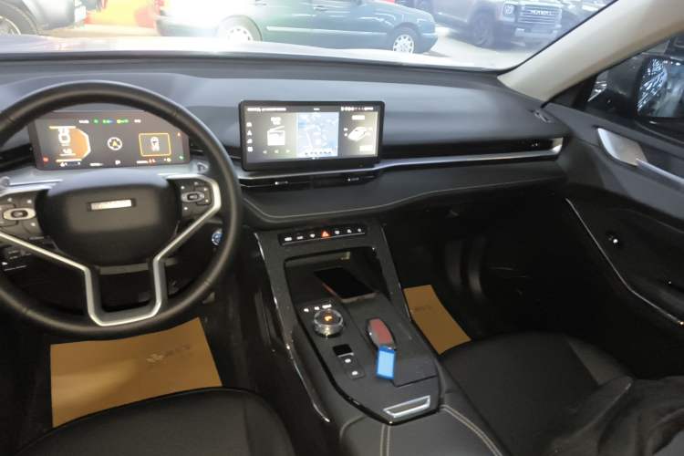 Used Haval H6 2024 1.5T Two-Wheel-Drive Classic Edition Audio And AC Panel
