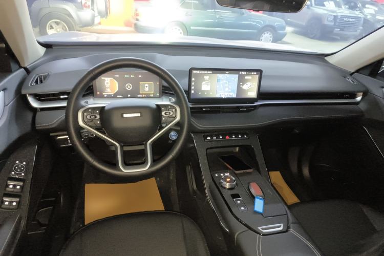 Used Haval H6 2024 1.5T Two-Wheel-Drive Classic Edition Center Console