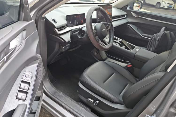 Used Haval H6 2024 1.5T Two-Wheel Drive Pro Driver Seat