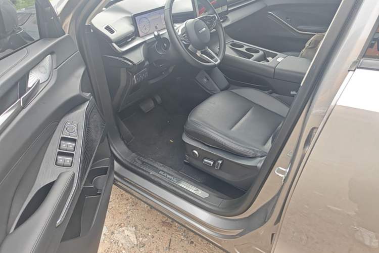 Used Haval H6 2024 1.5T Two-Wheel Drive Ultra Driver Seat
