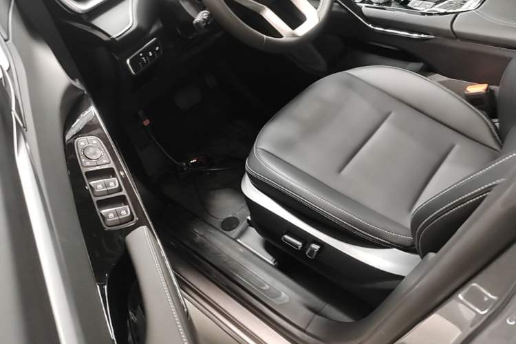 Used Haval H6 2024 1.5T Two-Wheel-Drive Classic Edition Driver Seat