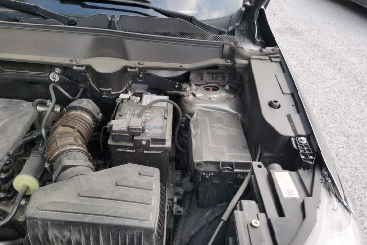 Used Haval H6 2024 1.5T Two-Wheel-Drive Classic Edition Engine Bay Left