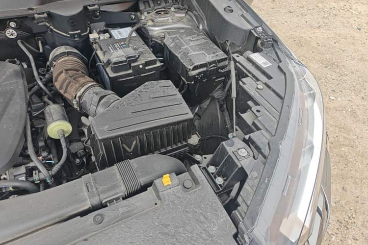 Used Haval H6 2024 1.5T Two-Wheel Drive Ultra Engine Bay Left