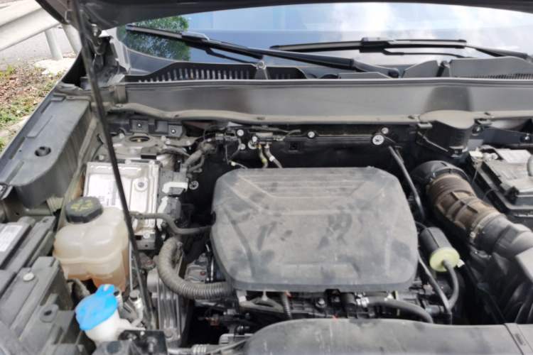 Used Haval H6 2024 1.5T Two-Wheel-Drive Classic Edition Engine Bay Right