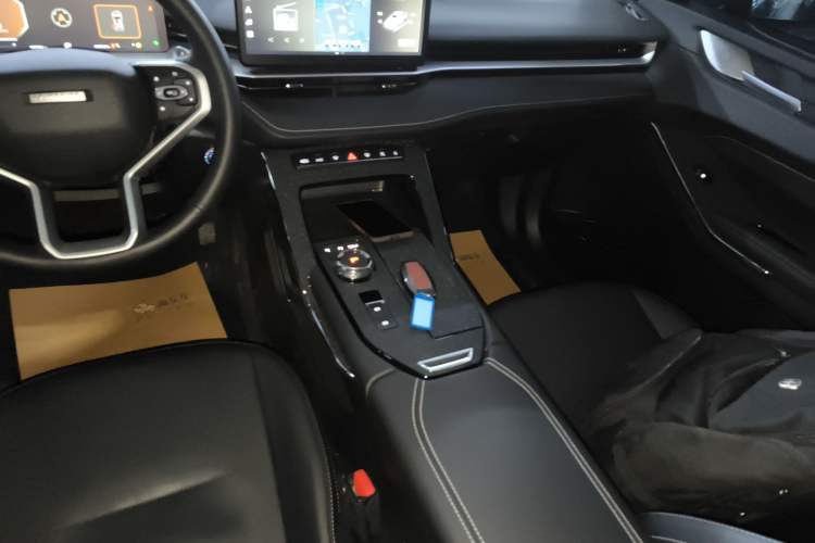 Used Haval H6 2024 1.5T Two-Wheel-Drive Classic Edition Gear Lever