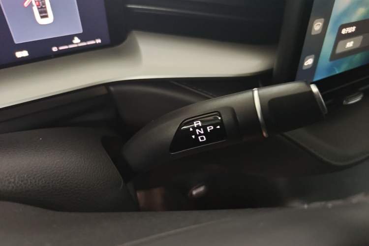 Used Haval H6 2024 1.5T Two-Wheel Drive Max Gear Lever
