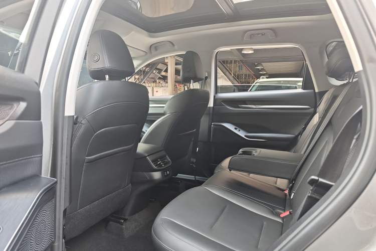 Used Haval H6 2024 1.5T Two-Wheel Drive Pro Interior 4