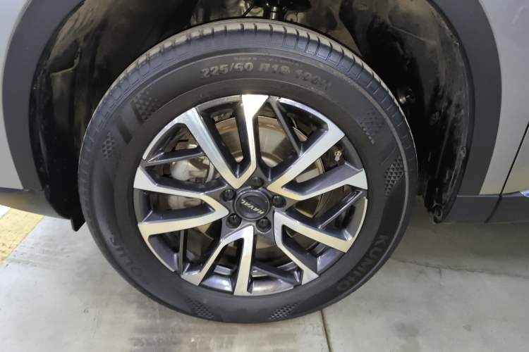 Used Haval H6 2024 1.5T Two-Wheel-Drive Classic Edition Left Front Wheel Hub