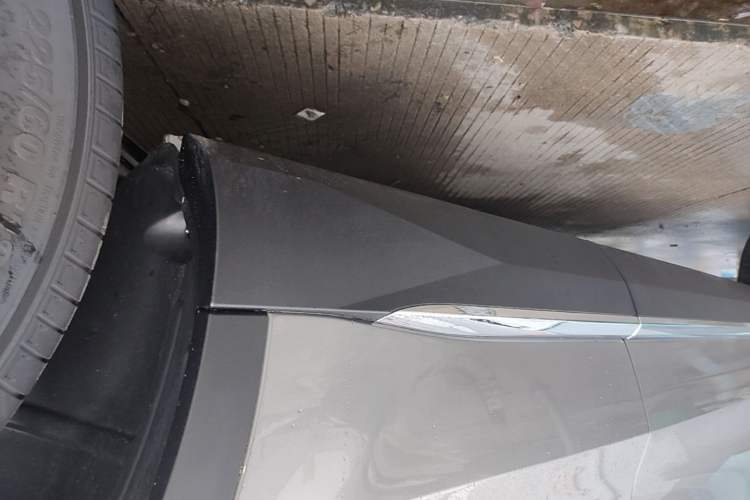 Used Haval H6 2024 1.5T Two-Wheel-Drive Classic Edition Left Side Sill