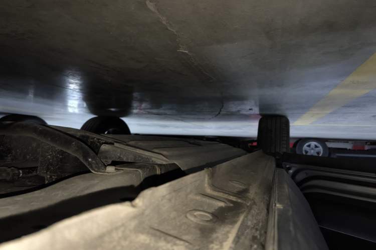 Used Haval H6 2024 1.5T Two-Wheel-Drive Classic Edition Left Side Sill