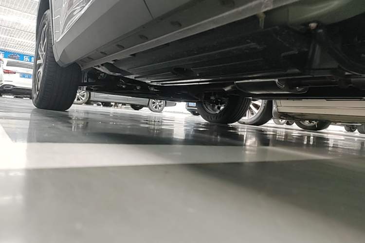 Used Haval H6 2024 1.5T Two-Wheel-Drive Classic Edition Left Side Sill
