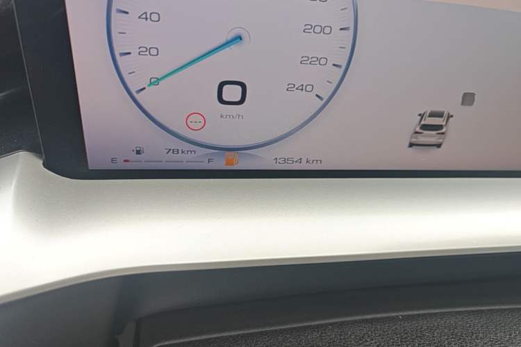 Used Haval H6 2024 1.5T Two-Wheel Drive Ultra Odometer Close Up