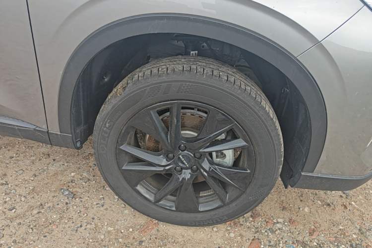Used Haval H6 2024 1.5T Two-Wheel Drive Ultra Right Front Wheel Hub