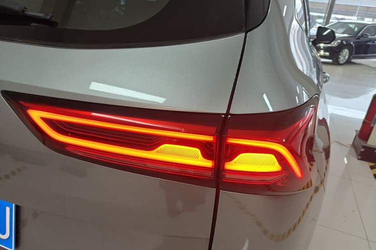 Used Haval H6 2024 1.5T Two-Wheel Drive Max Right Rear Taillight
