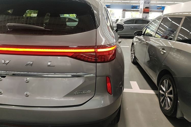 Used Haval H6 2024 1.5T Two-Wheel-Drive Classic Edition Right Rear Taillight