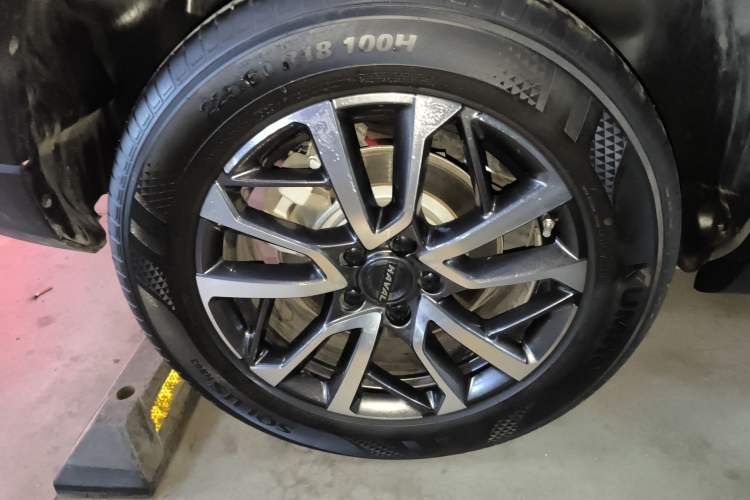Used Haval H6 2024 1.5T Two-Wheel-Drive Classic Edition Right Rear Wheel Hub