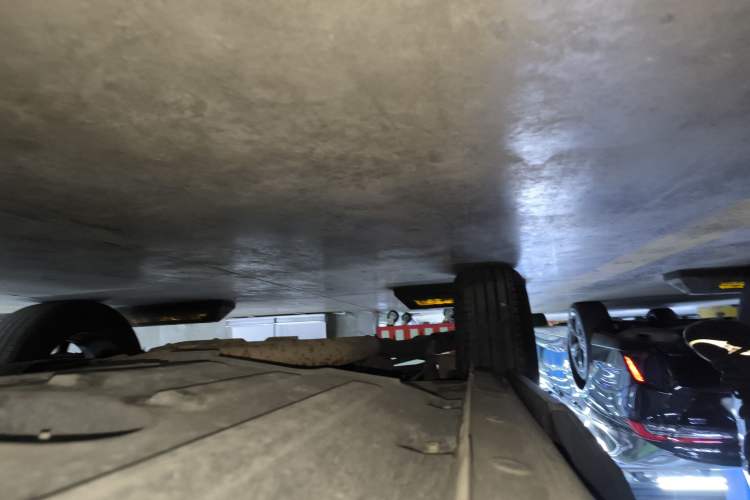 Used Haval H6 2024 1.5T Two-Wheel-Drive Classic Edition Right Side Sill