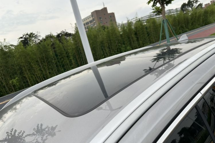 Used Haval H6 2024 1.5T Two-Wheel-Drive Classic Edition Roof