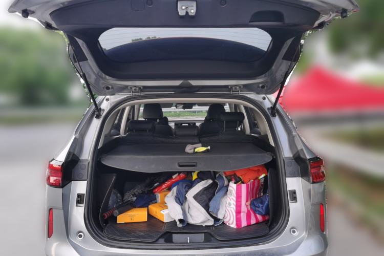 Used Haval H6 2024 1.5T Two-Wheel-Drive Classic Edition Trunk