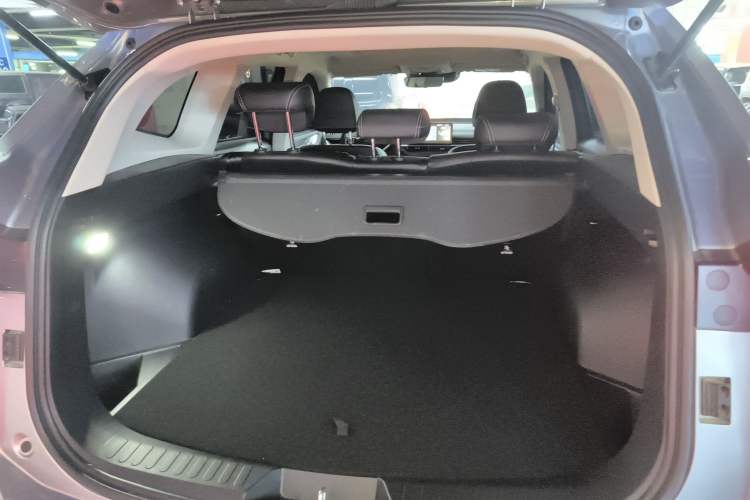 Used Haval H6 2024 1.5T Two-Wheel-Drive Classic Edition Trunk