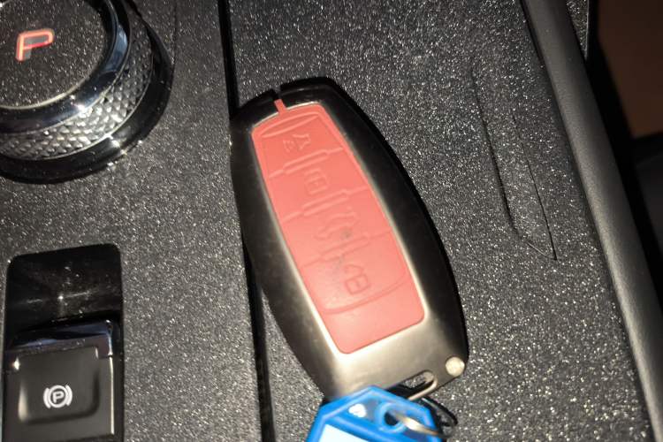 Used Haval H6 2024 1.5T Two-Wheel-Drive Classic Edition Vehicle Key