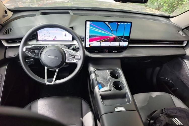 Used Haval H6 2024 1.5T Two-Wheel Drive Ultra Center Console