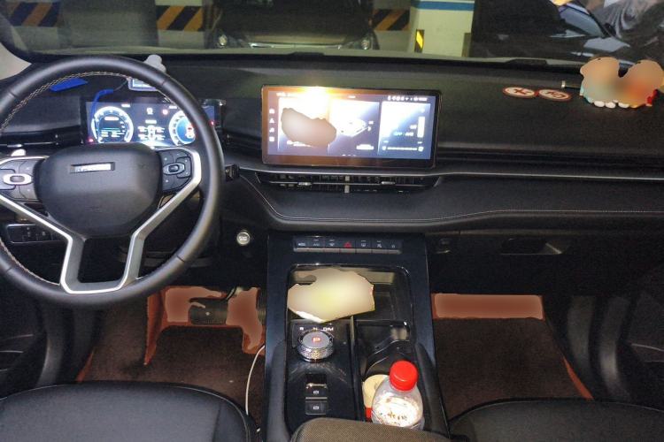 Used Haval H6 2024 1.5T Two-Wheel Drive Pro Center Console