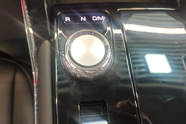 Used Haval H6 2024 1.5T Two-Wheel-Drive Classic Edition Gear Lever