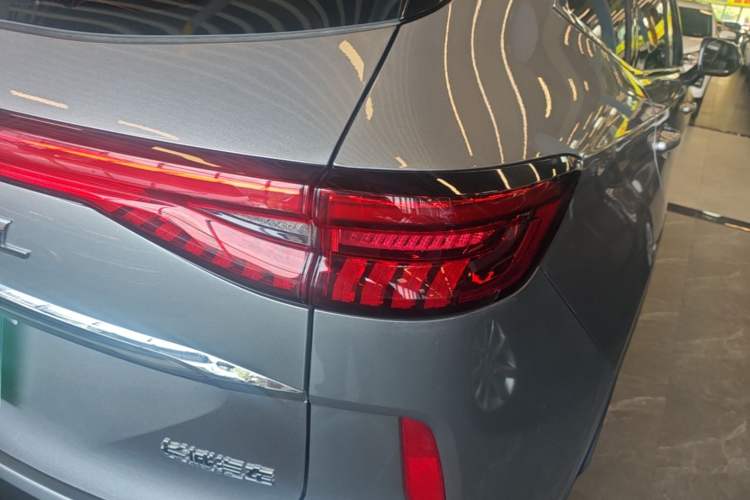 Used Haval H6 2024 1.5T Two-Wheel-Drive Classic Edition Right Rear Taillight