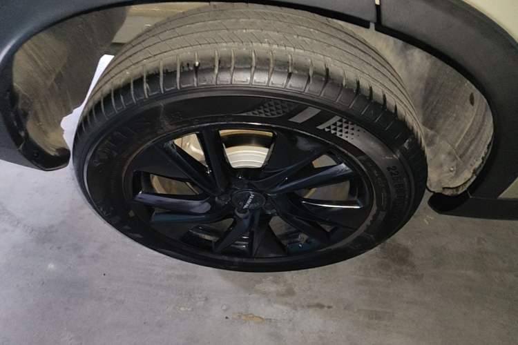 Used Haval H6 2024 1.5T Two-Wheel Drive Ultra Right Rear Wheel Hub