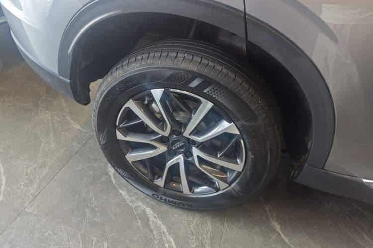Used Haval H6 2024 1.5T Two-Wheel-Drive Classic Edition Right Rear Wheel Hub